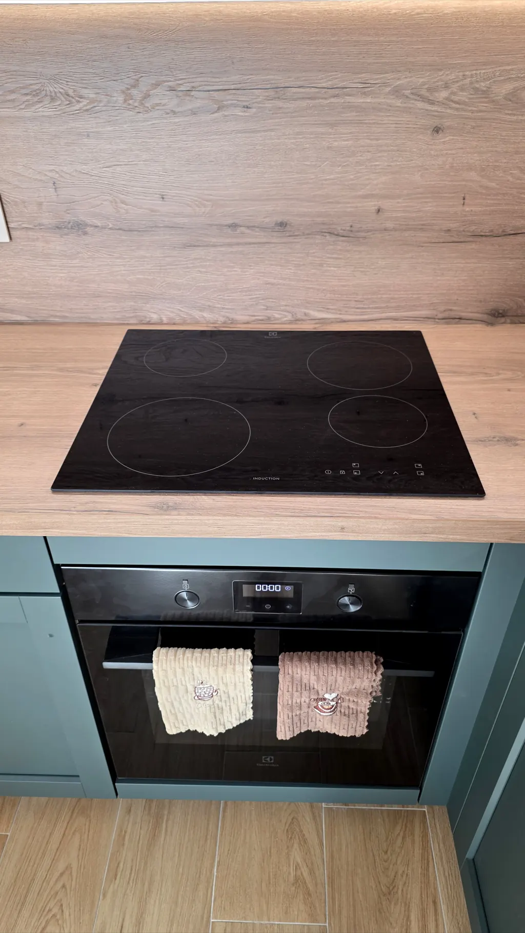 Piano cottura e forno della cucina